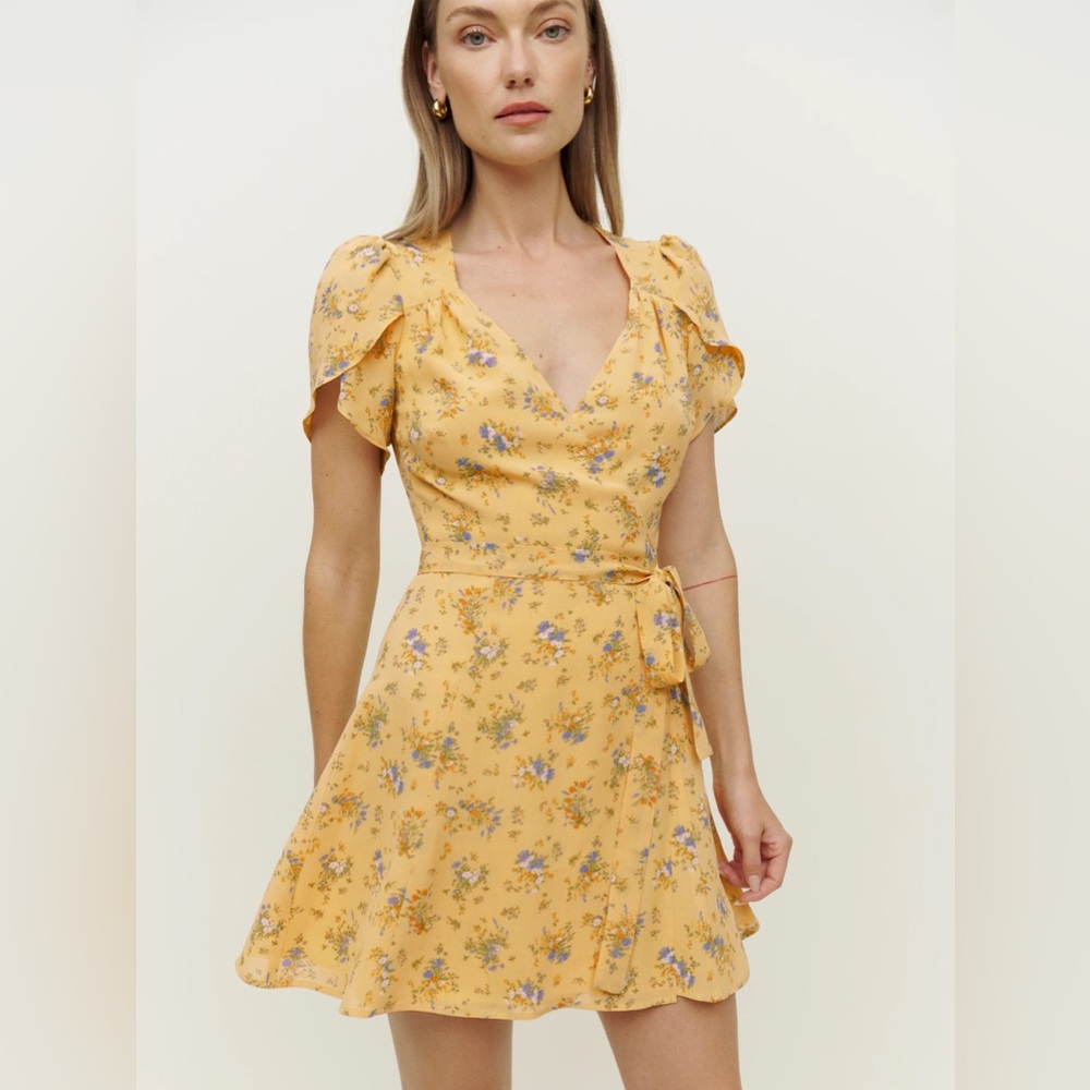 Reformation Ellwood dress in Felicity. Size M/6 Worn Once